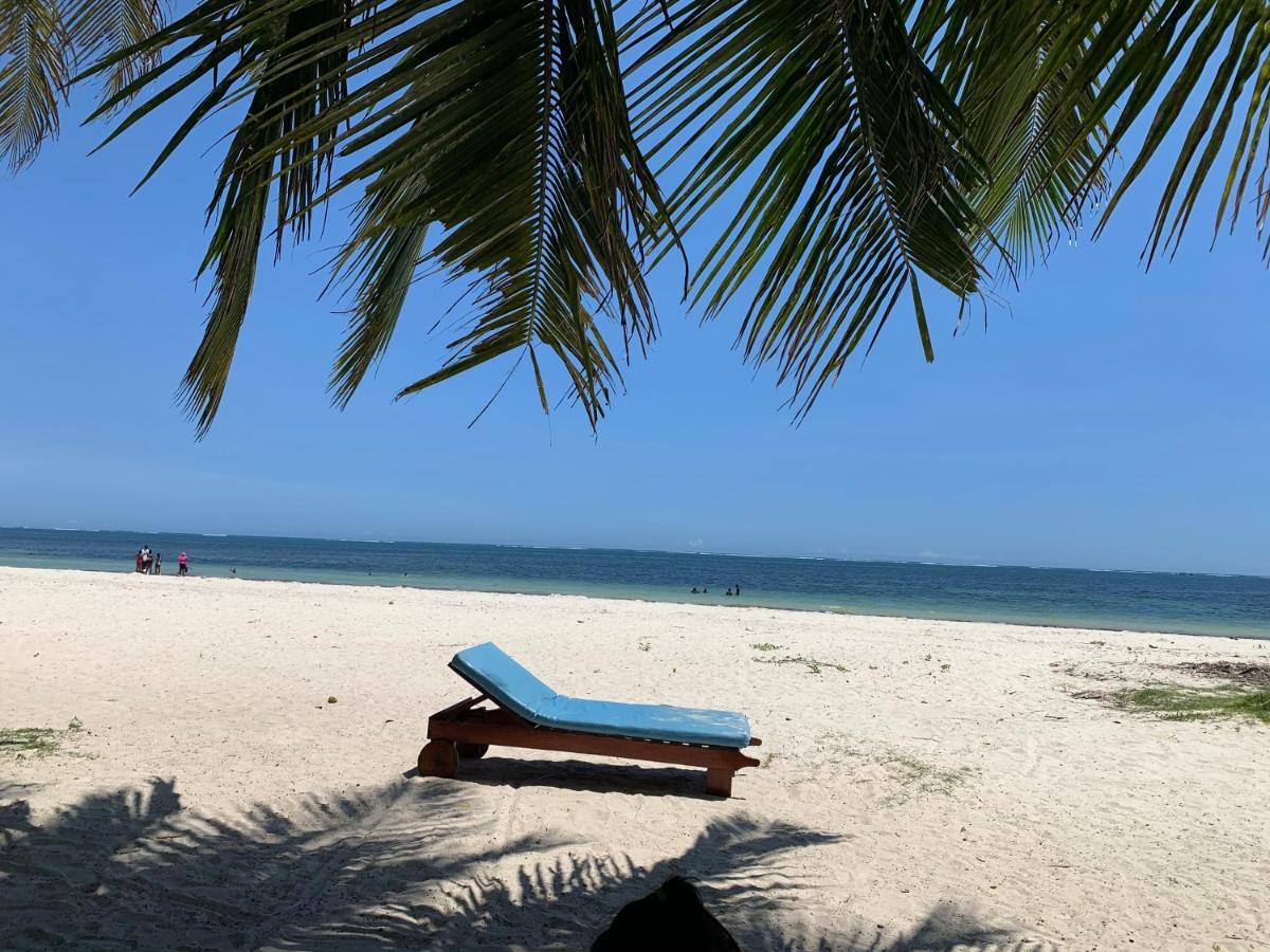 Vacations B11 * Mombasa